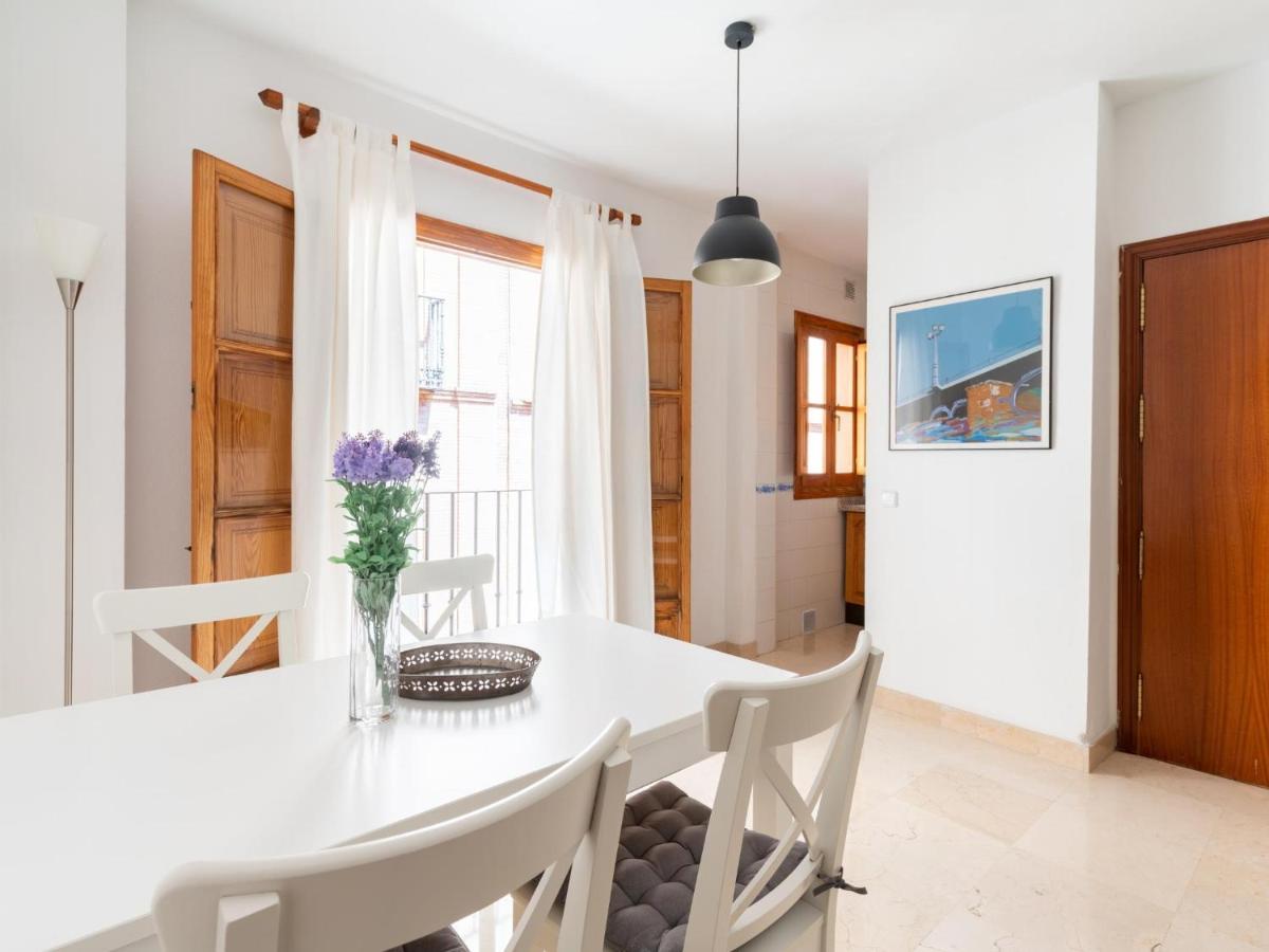 Vr Excelente Ubicacion Luminoso Apt Para Parejas Seville Exterior photo